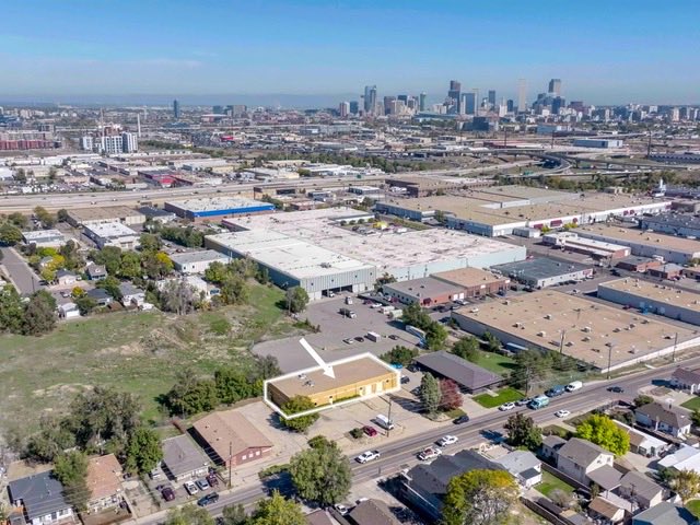 AUCTIONFLIP's tweet photo. Feature Auction: Absolute Auction. Prime Warehouse/Office near I-25 &amp; Downtown Denver. No minimum, no reserve, selling regardless of price. Live Online Auction, Dec. 4th, 1:07PM MST. Conducted by Janelle Karas, w/ Prestige Real Estate Auction. https://t.co/m1wip8aNif https://t.co/PQKXpOjak6