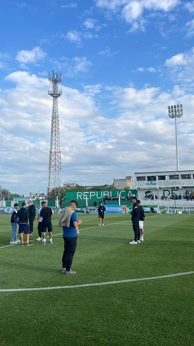 LLEGAMOS. Estamos listos para dar la batalla.

#SportivoBarracas #PrimeraC