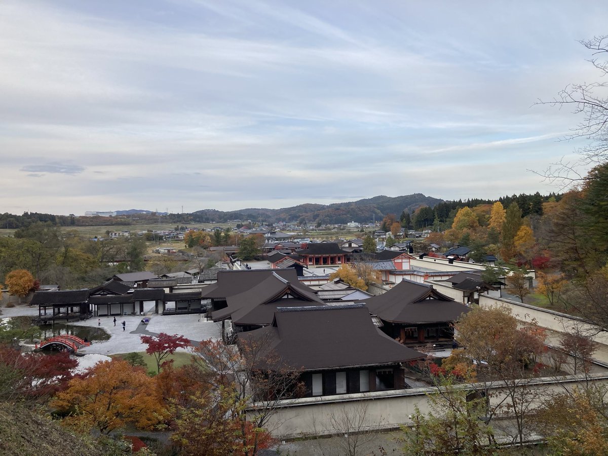 nnmlvmail's tweet image. バイク仲間と中尊寺と藤原の郷にプチ観光したよー😄
中尊寺は紅葉も見頃で色鮮やかで、
藤原の郷は2022年に刀剣乱舞の撮影で使われた場所らしい〜🤗