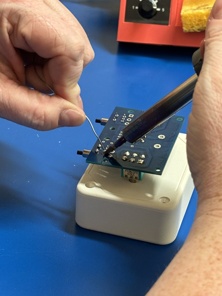 MrsGifford_NES's tweet image. Learning how to solder 👩🏻‍🏭 #beginner #nationalstemday