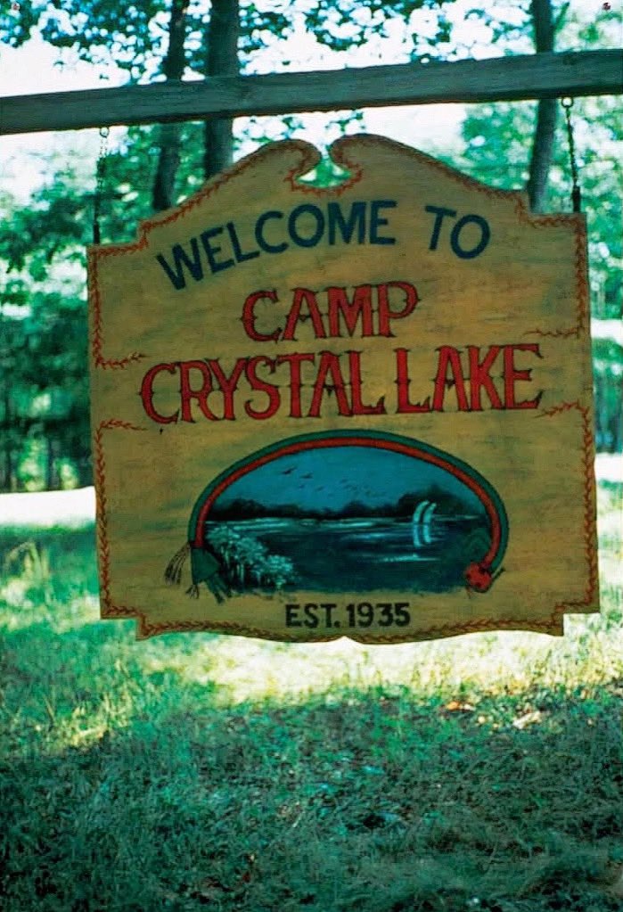 Photo from the spring of 1979 featuring the original  Camp No-Be-Bo-Sco sign!

The very one that served as the template for the iconic Camp Crystal Lake sign seen in the original #FridayThe13th (1980) #JasonVoorhees #HorrorMovies