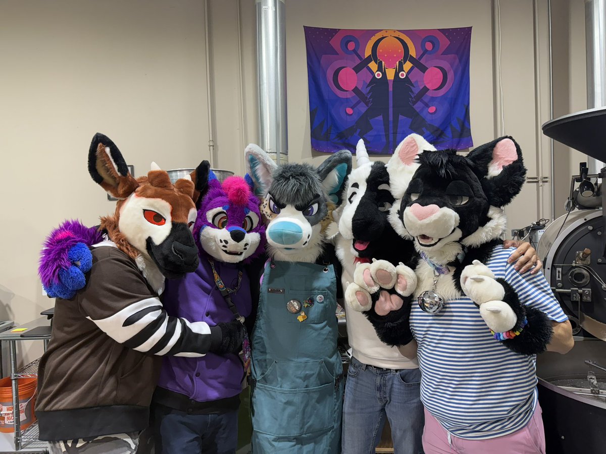 Sacred_Beans_Co's tweet image. 😅☕ So much fluff. So much caffeine. So many good vibes!

Huge thanks to everyone who came out for Animal Café last night— You all made it an unforgettable evening 💚🐾

Coffee, matcha, hugs, and chaos in all the right amounts~

#AnimalCafe #SacredBeansCoffee #FurryCafe