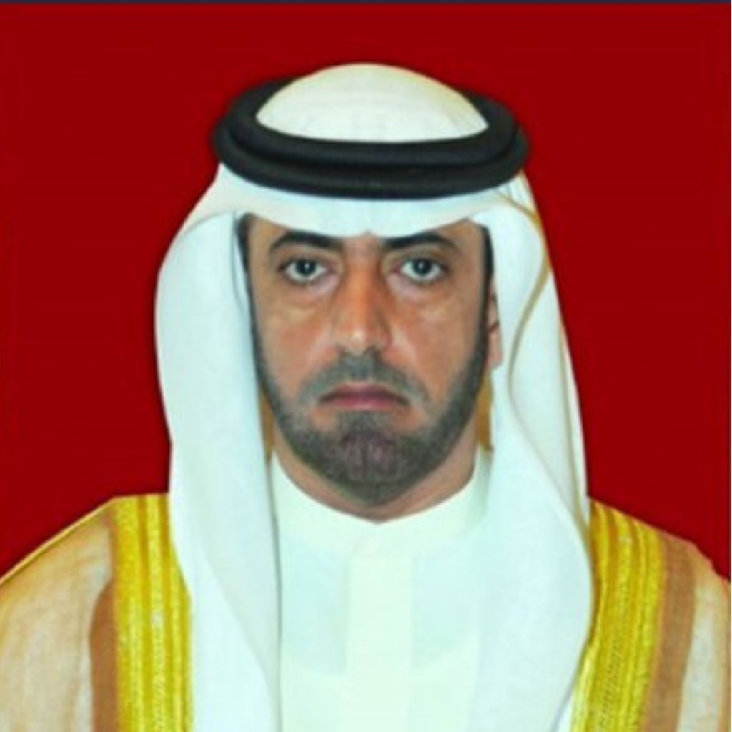 احفظ الصورة واحفظ الاسم جيداً:

الاسم: محمد حمدان الزعابي
مالك شركة: “غلوبال سيكيورتي سيرفيسز غروب” (GSSG)
الجنسية: إماراتي
الصفة: مجرم حرب

هذا الرجل هو المسؤول الأول عن إنشاء منظومة دولية لتجنيد ونقل مرتزقة كولومبيين إلى #السودان، للقتال إلى جانب قوات الدعم السريع المتهمة