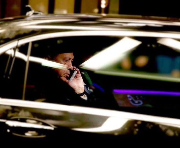 #DEVLET 🇹🇷
24 saatte 48 plan yapar... 
49. planı elinde tutar... 
50. planın provasına başlar...

Senin düşündüklerinin 40 katını düşünüp, 40 süzgeçten geçirir... 40'a bölüp, 40 ile çarpar...

veee unutma!
GÜÇLÜ DEVLET BAŞ EĞDİRİR . . . .🇹🇷