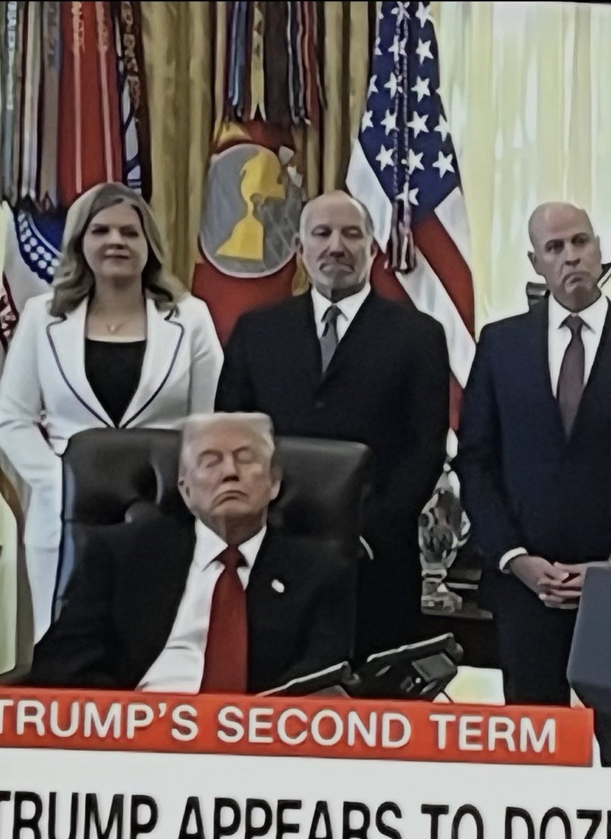 Mainstream media would have lost their fucking minds if Joe Biden was sleeping/passed out in his chair in the Oval Office.
open.substack.com/pub/jojofromje…