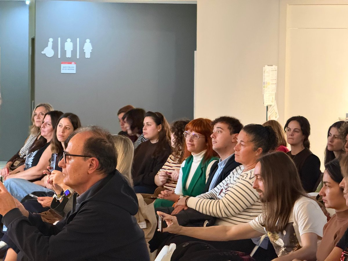 🫶 El equipo de FORO Joven participó en las jornadas AVANZA de Abrazos Verdes, un espacio de reflexión y esperanza sobre la prevención del suicidio.

💚Asturias sigue siendo la región más afectada por este drama, y hablarlo es el primer paso para cambiarlo. 

#SaludMental
