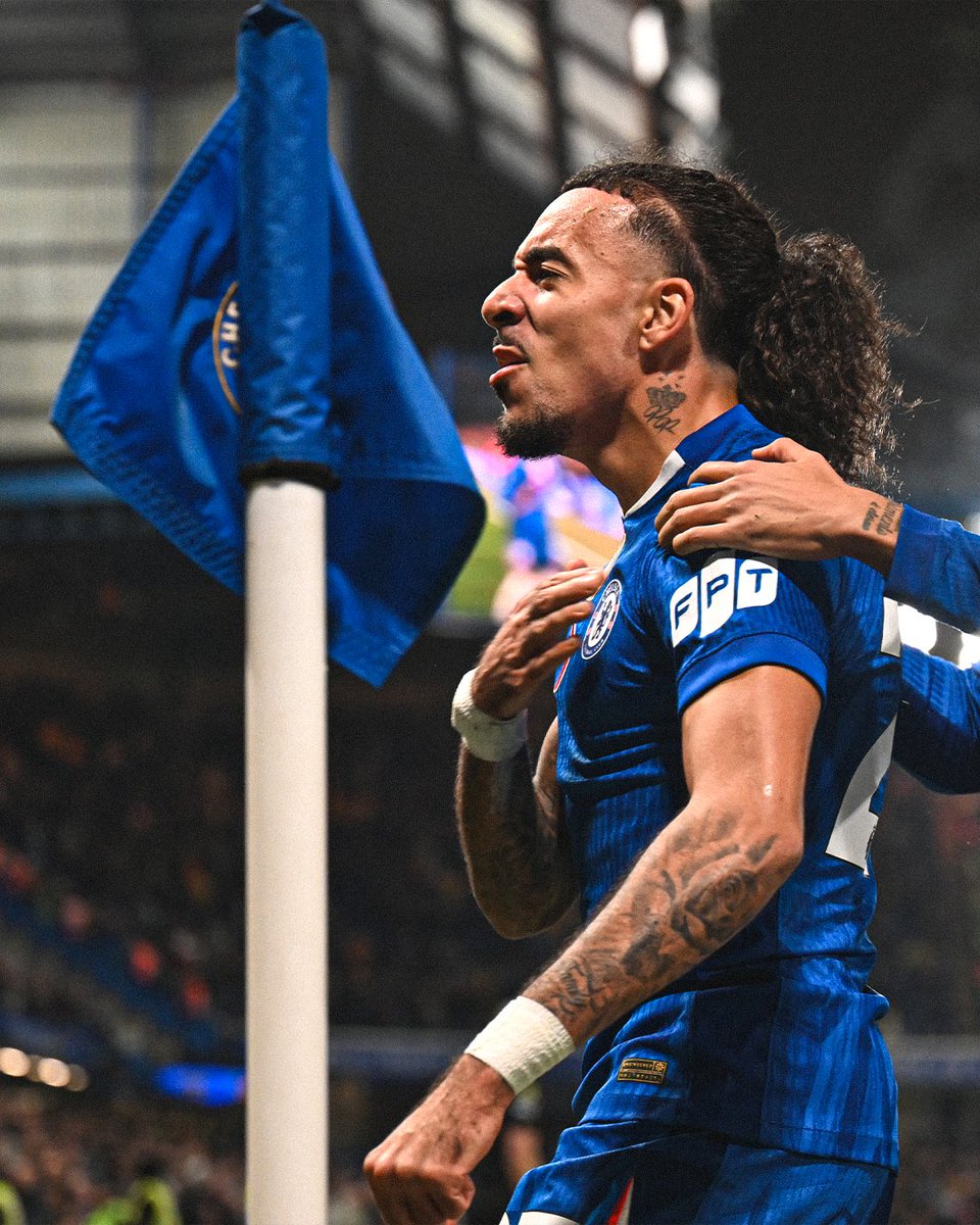 Premier League tweet media