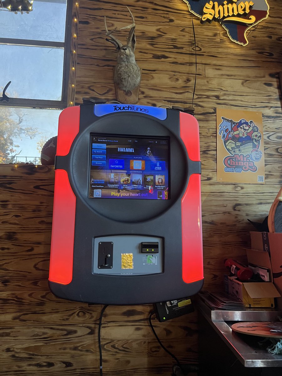 raymondbuildsio's tweet image. Do touchtunes still cash flow?