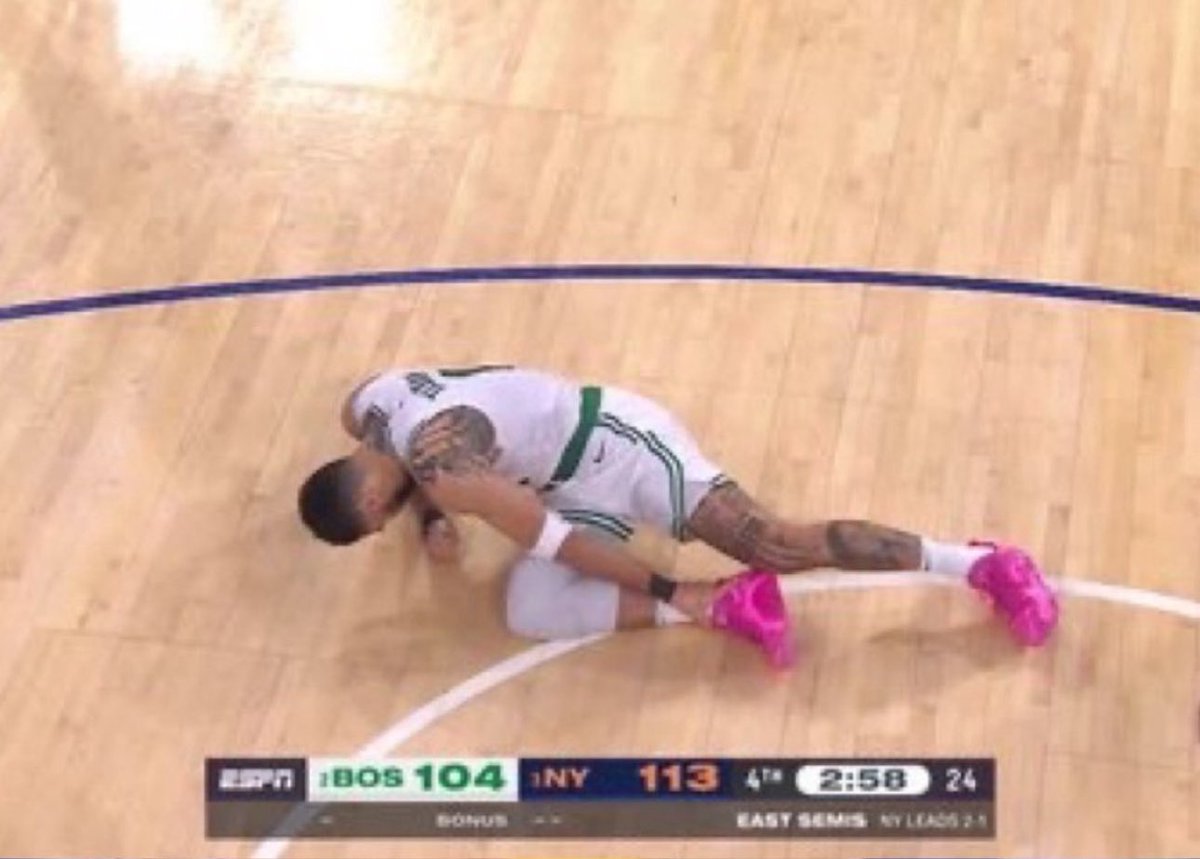 BiggLynch's tweet image. 