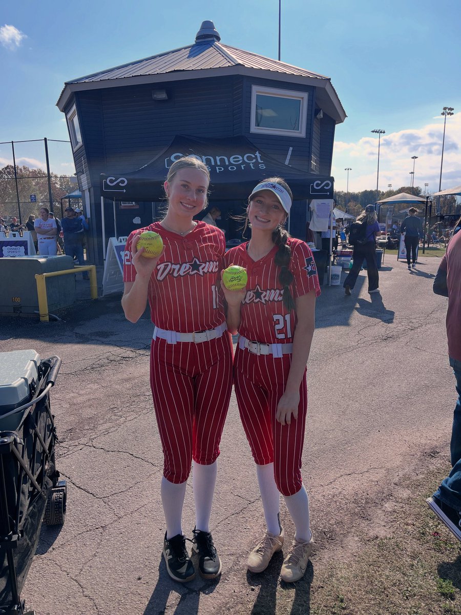 Bombs 💣 away!  Congrats <a href="/KinnleyMurphy/">Kinnley Murphy</a> and <a href="/brookehoffmeier/">Brooke Hoffmeier 2028</a> on your Home Runs last night.