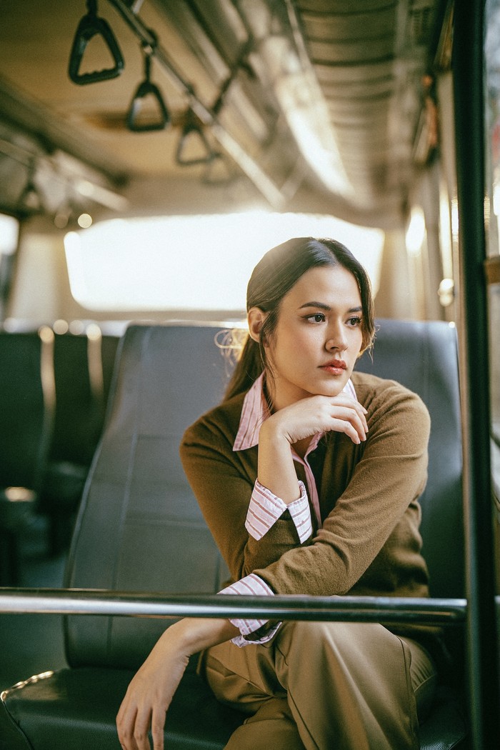 RAISA

"... padahal kesetiaan adalah bentuk lain dari kemewahan batin yang bisa dicapai semua orang, namun kadang batin seseorang terjebak dalam satu situasi yang sulit dipahami secara sederhana oleh diri sendiri dan orang lain"

... love you Sista
❤❤❤