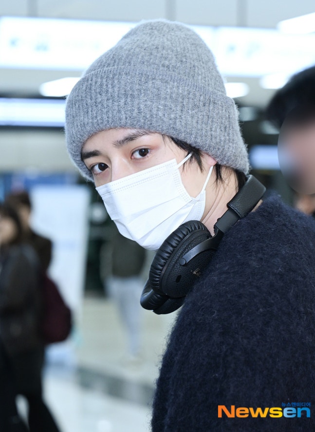 ボムギュ着用 新品未使用 福岡 アンコール ニット帽 TXT 東京ドーム 京セラ PHOTO】TOMORROW X TOGETHER ボムギュ、日本でのスケジュールを終えて