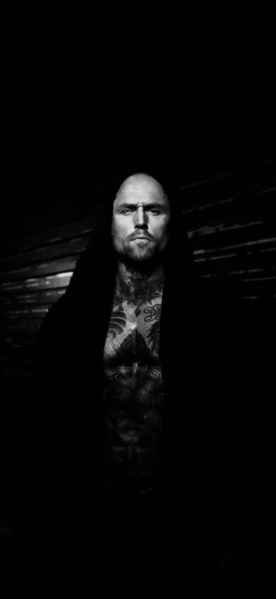 DeathsFinalNote's tweet image. The shadows have always felt like home to me.