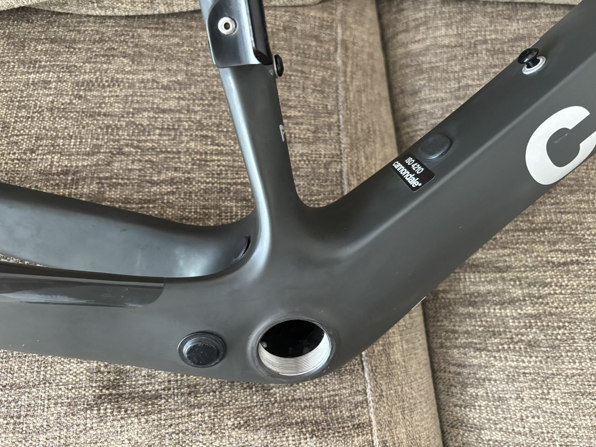 YNgashiima's tweet photo. キャノンデール

SUPER SIX EVO HI-MOD frameset

サイズ54   中古になります。

定価62万

販売価格40万

送料込み

ご連絡お待ちしております。

#ロードバイク物販 https://t.co/jtyp8CsiPy