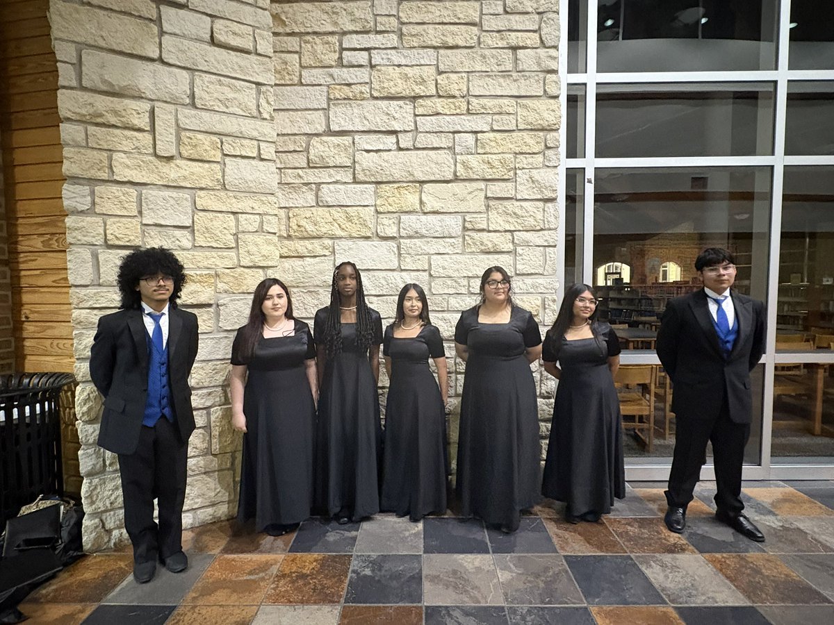 Mighty Mustang Choir tweet media