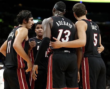 WadexFlash's tweet photo. I don’t think people realize how insane this is:

Miami HEAT have multiple 140+ point wins, a 53 point quarter, multiple 40+ point quarters and multiple 70+ point halves.

THEY DONT EVEN HAVE THEIR FULL SQUAD YET🤯 https://t.co/5uJFn54UJO