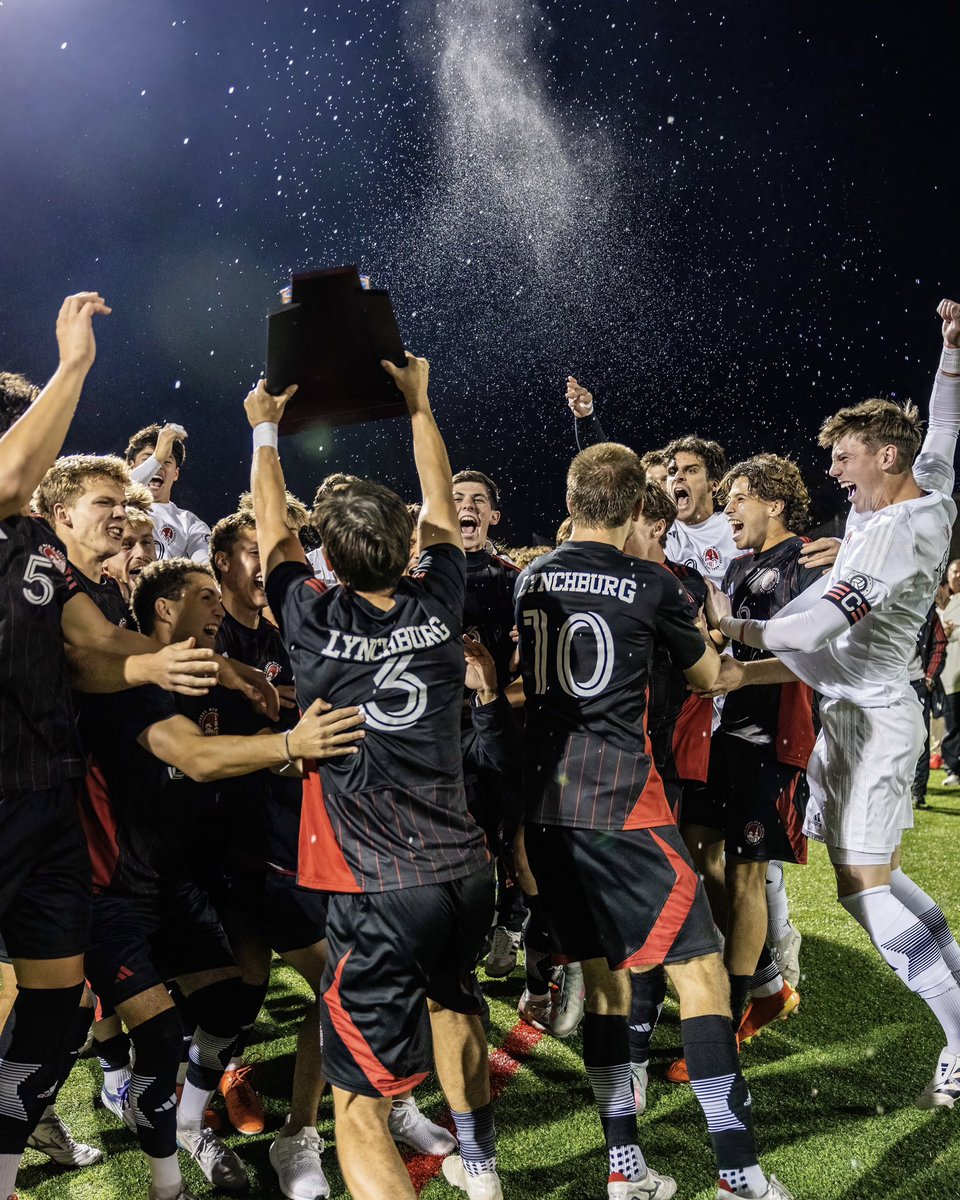 lynhornets's tweet photo. What a day in the Hive!!
Both @Lynchburg_FH and @LynchburgMSOC win 2025 ODAC titles!!
#WonNation #LYeah https://t.co/ewvDDqqU3o