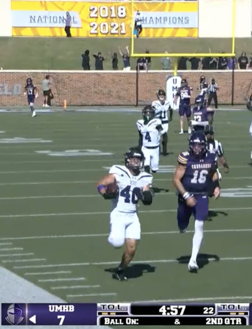 Great day when you get to watch <a href="/MattPascuzzi/">Matt Pascuzzi</a> ball-out! 73yd scoop &amp; score AND a forced fumble for <a href="/HSUCowboys/">Hardin-Simmons Cowboy Football</a>. #ProudCoach