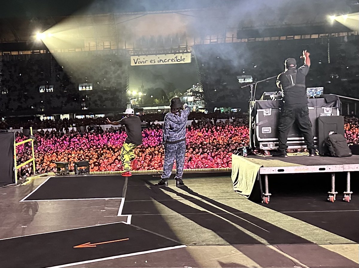 deljamesgang's tweet image. Great having Public Enemy opening for GN&apos;R in Mexico!!
@FlavorFlav @PublicEnemyFTP