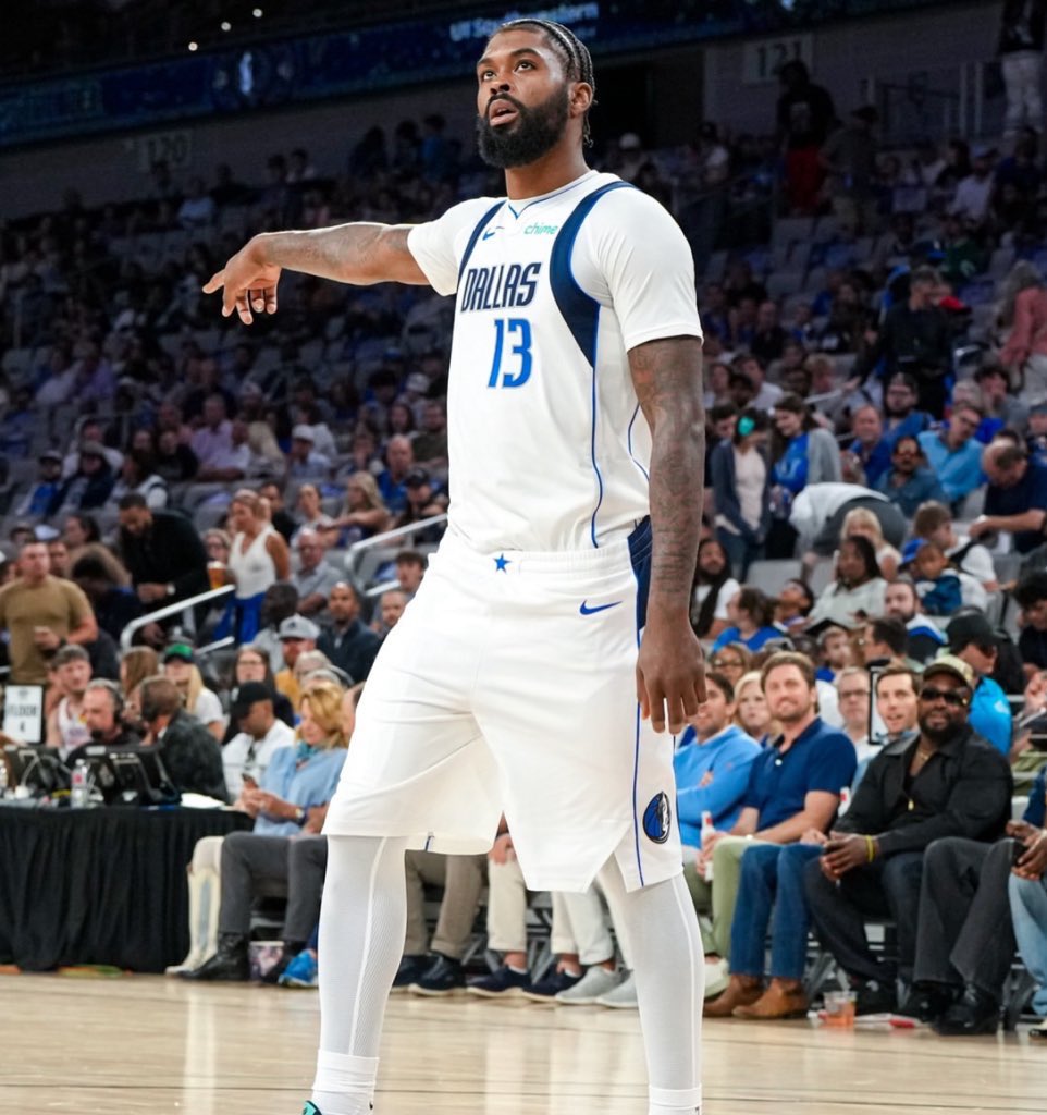 NAJI MARSHALL TONIGHT:

30 POINTS
8 REBOUNDS
2 ASSISTS
2 STEALS
9-14 FG

6TH MAN OF THE YEAR CANDIDATE 😈