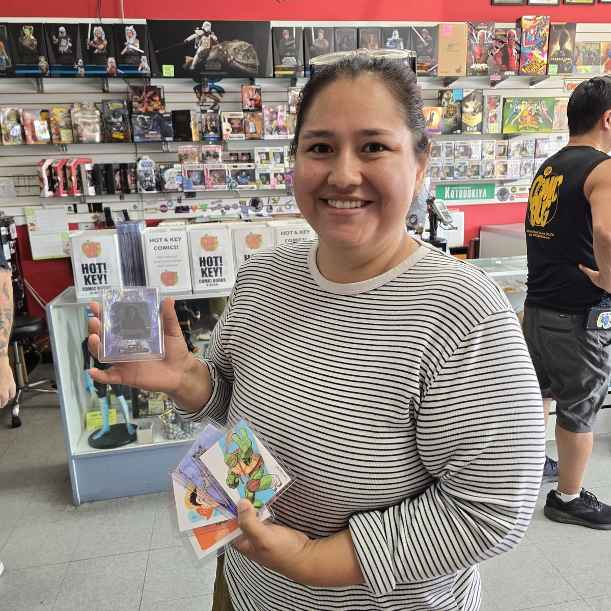 nguyeningit's tweet image. Big thanks to @thecomicbug for the hospitality in hosting #DonCon. 

Thanks to my fellow Dons @don_spaceknight @yorvit &amp;amp; everyone who came to support.

Congrats to those who walked away with some rare inserts today!