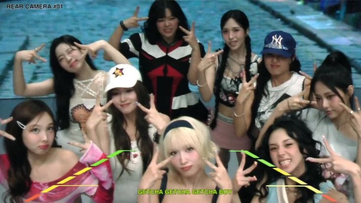 AboutTwicee's tweet image. 🇺🇸 Some Girl Groups and their longest charting song on Billboard Hot 100:

• Fifth Harmony Worth It — 36w
• TLC Waterfalls — 34w
• Destiny’s Child Say My Name — 32w
• #TWICE Strategy — 15w*
• KATSEYE Gabriela — 15w*
• BLACKPINK JUMP — 10w
• Little Mix Wings — 9w