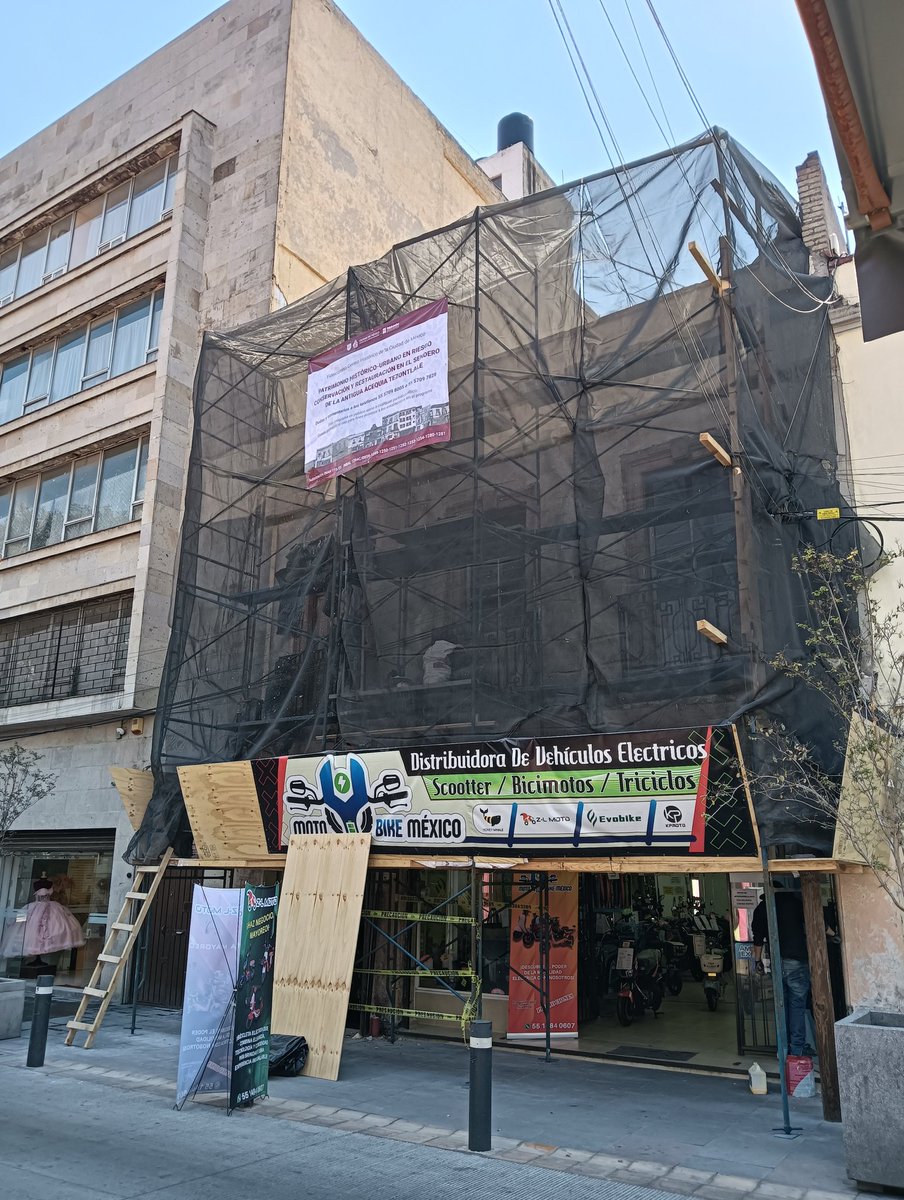 La fachada de la casa ubicada en república de Honduras 35 se encuentra en proceso de restauración por parte del fideicomiso del centro <a href="/Centro_CDMX/">Fideicomiso Centro Histórico de Ciudad de México</a>

Sitio histórico del barrio de la Lagunilla, aquí murió en 1882 el poeta, periodista y militar Guanajuatense Antonio Plaza Llamas.