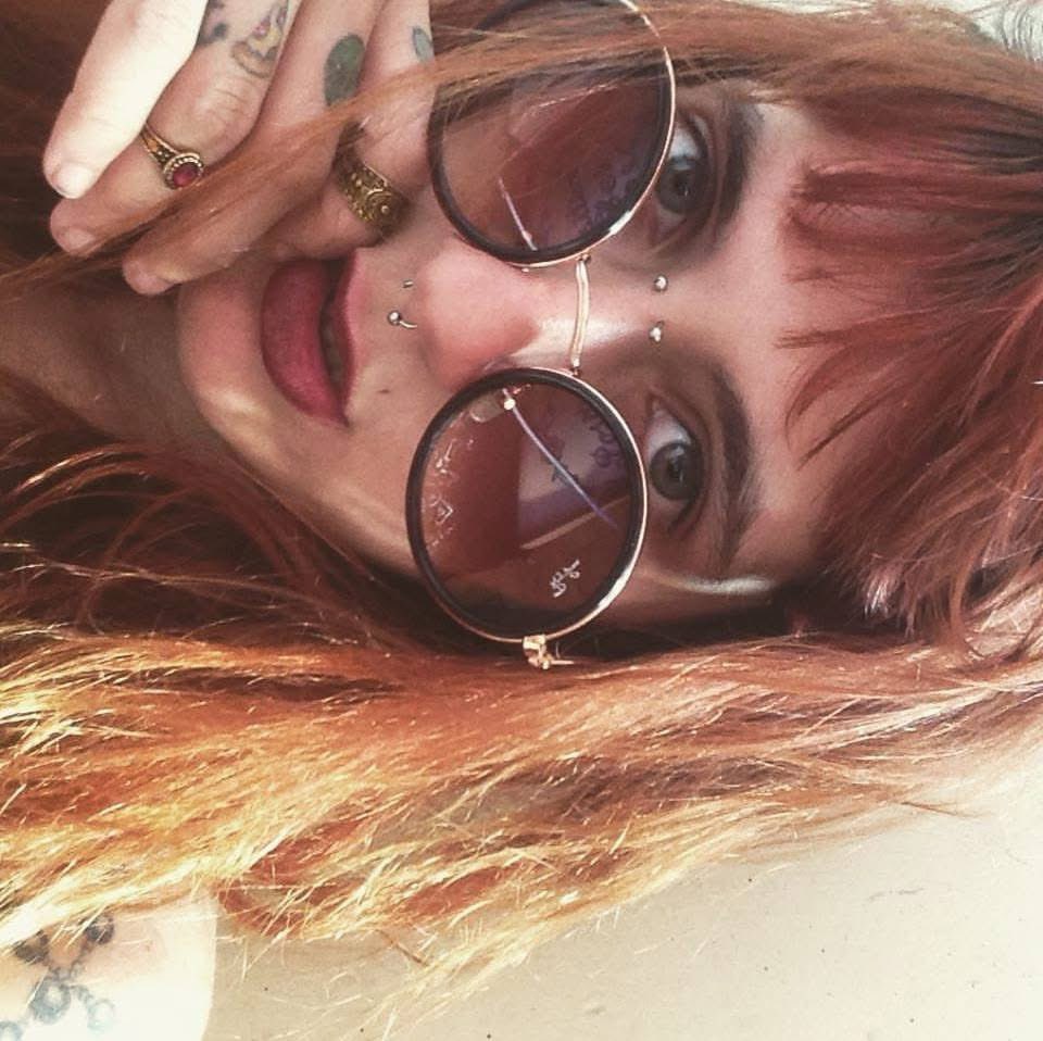 666fe666's tweet photo. eu era uma princesinha nessa época então um belo dia #surtei https://t.co/9ndeVivv45