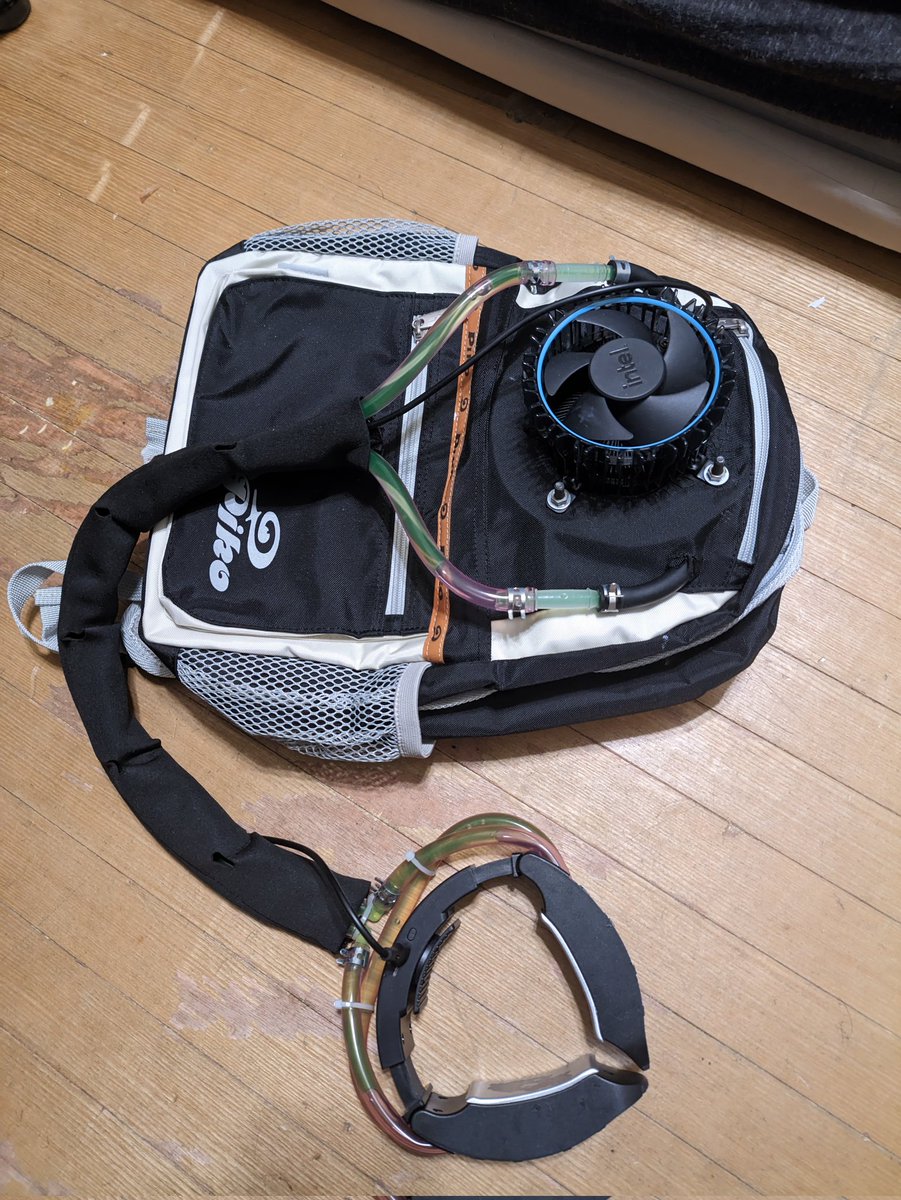 コモドギアもどき、kemoconで使ってみた！効果は抜群で、湿度高い室内で汗かく量が激減。ただ、、、冷えすぎて首が痛かったwここは改善が必要だな。