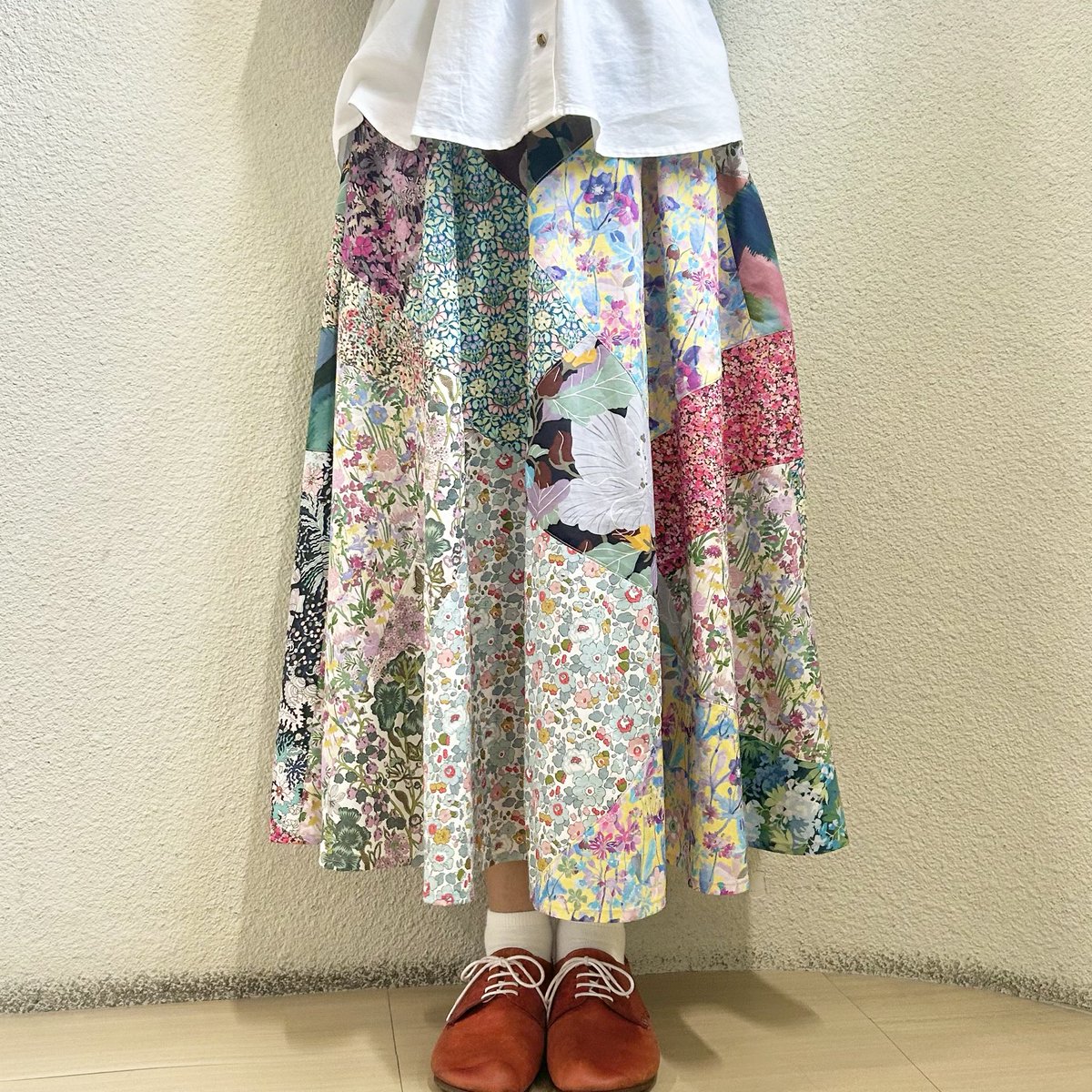 quichidesign's tweet photo. 11/15(土)・16((日)に東京ビッグサイトで開催される
デザインフェスタvol.62に出店します！
東京ビッグサイト南館1F 
ブースNo.113・114

30以上のパーツを使用リバティファブリックスのパッチワークSKなど大人カワイイ洋服をたくさん用意してお待ちしております✨
#デザフェス62
@designfesta https://t.co/6tXHMdijUj