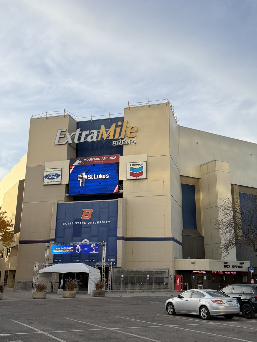 Unreal atmosphere and culture built up here in Boise, Idaho. The professionalism and attention to detail displayed by <a href="/BroncoSportsMBB/">Boise State MBB</a> was good to witness. The pipeline of Aussie 🇦🇺 players makes sense now.