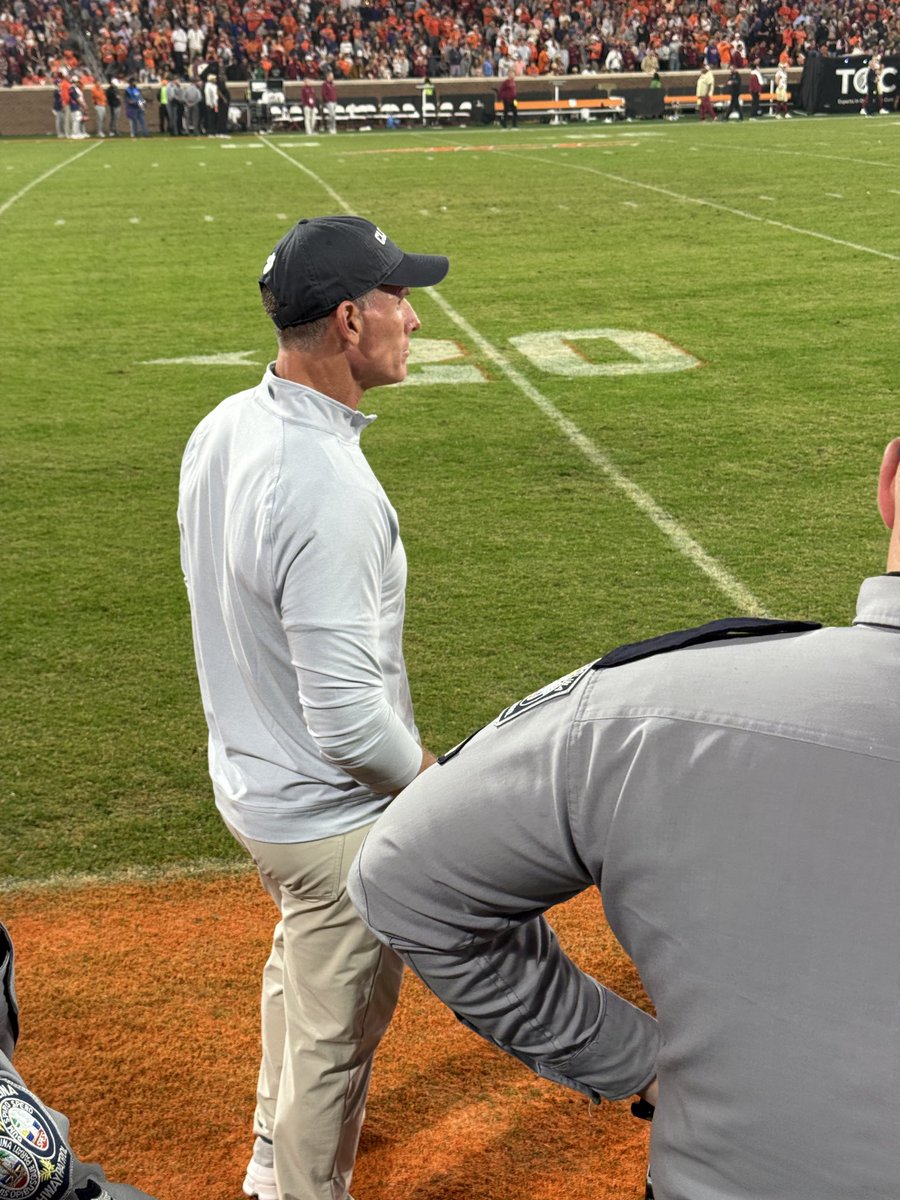 Oklahoma Head Coach Brent Venables still on the sidelines taking in the #Clemson vs #FSU game.