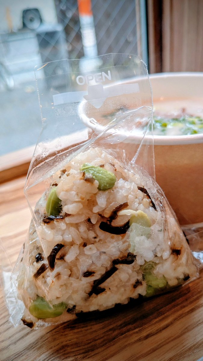 Stitchie73's tweet photo. おにぎり最高！16回目
コメラクのカヤバヤ
鮭スープだからおにぎりは昆布
#カヤバヤ
#OnigiriAction https://t.co/I2Jj94u34r