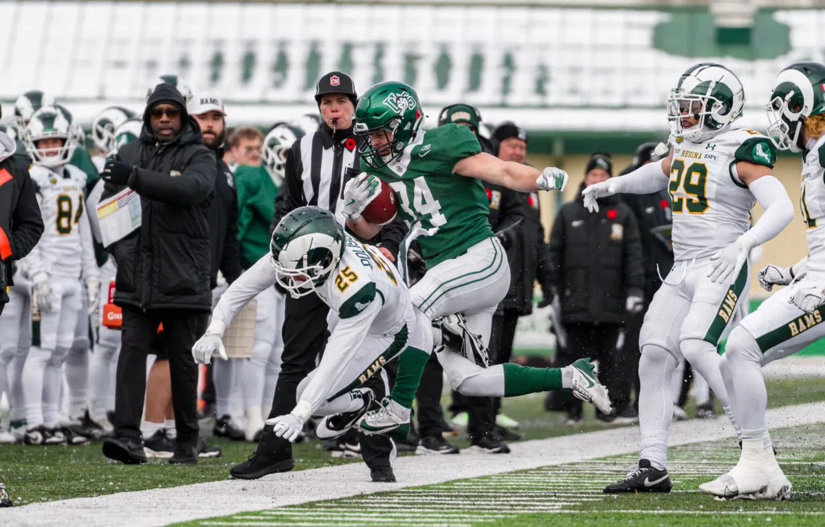 3DownNation's tweet image. Saskatchewan Huskies beat Regina Rams in Hardy Cup, advance to Mitchell Bowl

3downnation.com/2025/11/08/sas…

#Huskies #Saskatchewan #Regina #Rams #USports