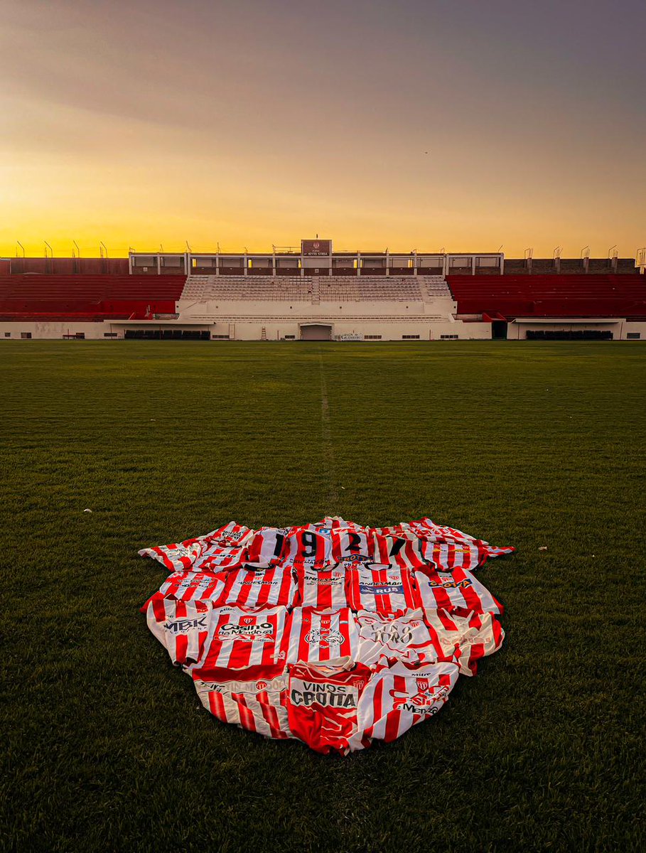 SebaaArancibia's tweet image. 🇦🇹 1️⃣9️⃣2️⃣7️⃣ 🇦🇹