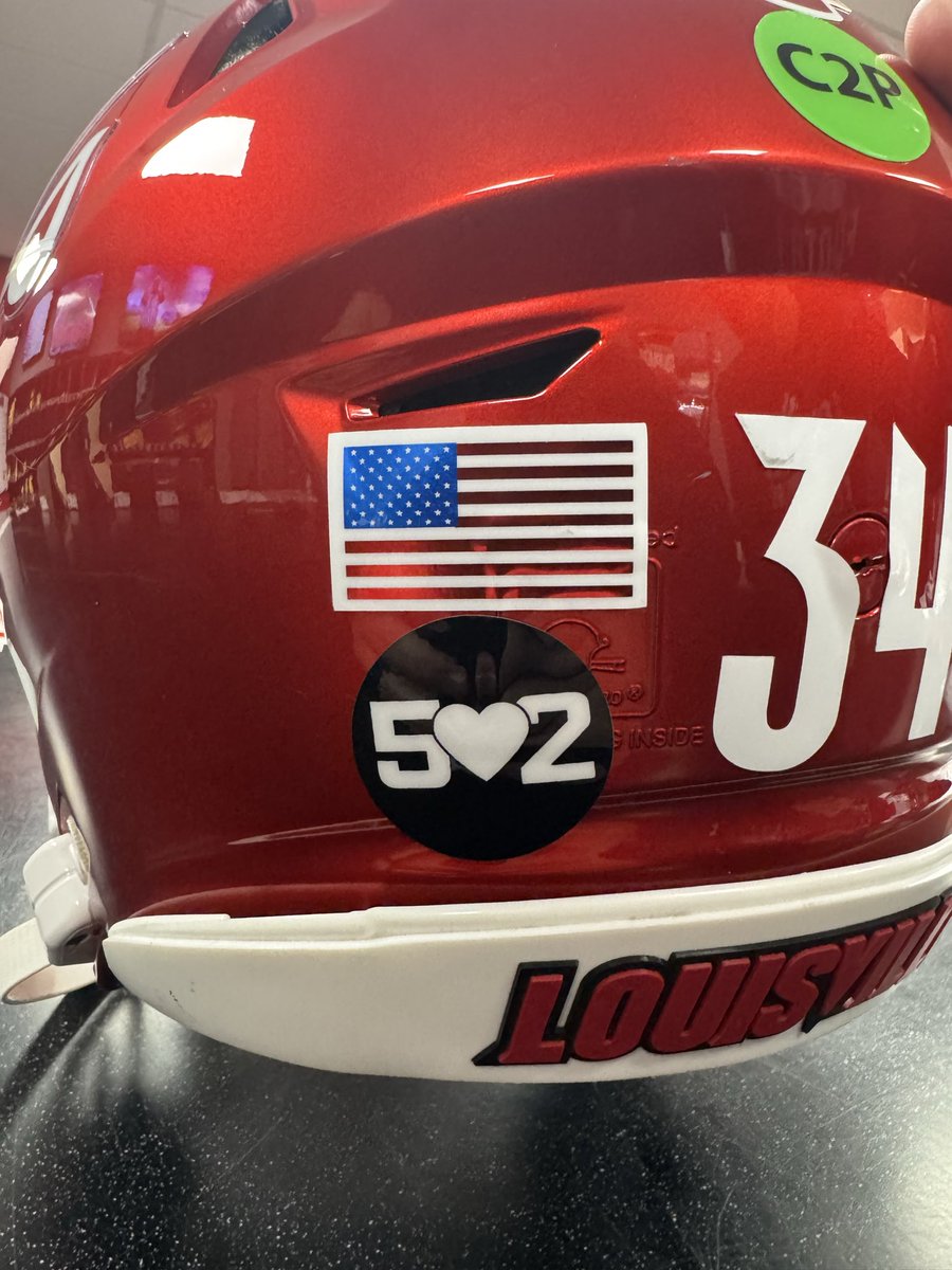 UofLEquipment's tweet photo. Thoughts and prayers are with all those who were impacted by the tragedy that occurred earlier this week. #502Strong https://t.co/zwWT4uXRZT