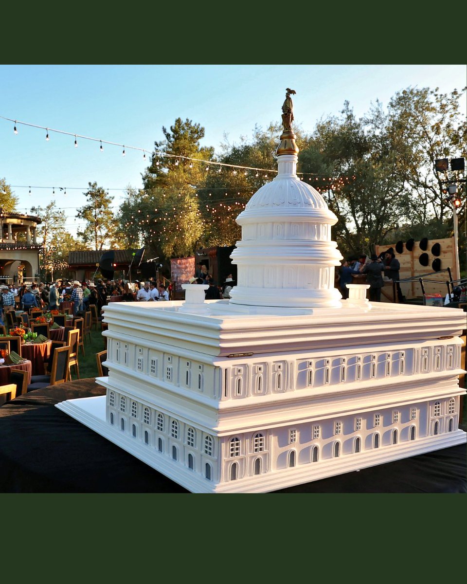 Auction Night of the US Capitol Humidor by Daniel Marshall, Governor Arnold Schwarzenegger &amp; Carlos Fuente @afuentecigars