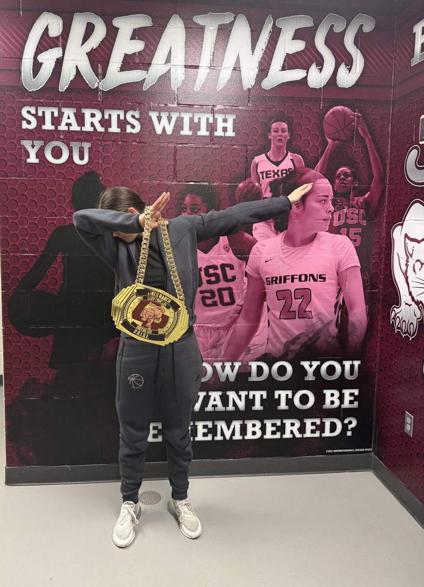 CincoGirlsHoops's tweet photo. 🚨PLAYER OF THE GAME🚨

Mila Smith created chaos defensively by causing turnovers and securing rebounds. Her energy was also unmatched! Way to go, Mila! 👏🏼

#playerofthegame #earneverything
 #100for100 #cpoe 
@CincoAthletics @ChrisDudley40 @kaye1332 https://t.co/jXjsC9af3J