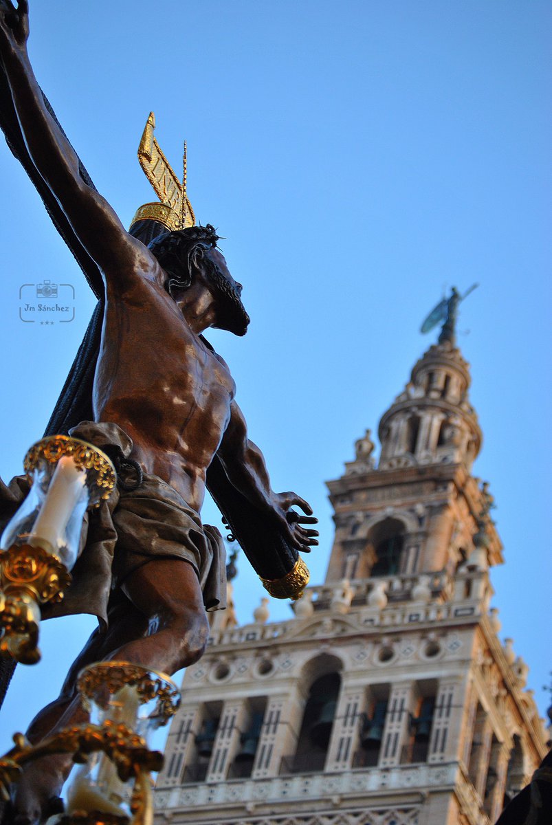 La mirada al cielo…..
#450AñosMuseo
#TDSCofrade