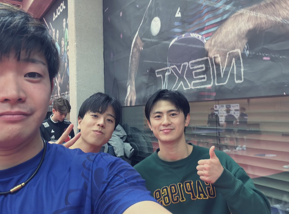 takkyu_kaito's tweet image. ブンデスリーガデビュー戦！！
篠塚と菅沼さんが応援に駆けつけてくれて、
監督は我らが世界トップ選手のワルサー！
ダブルスパートナーはブンデス1部で戦い、
ダブルスドイツチャンピオンのヒップラー。笑
相方強すぎました。そして２点取りでチームに貢献出来ました。
人生で1番凄い経験してる今。