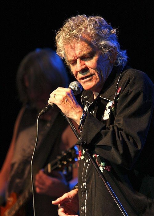 NoClass_Radio's tweet photo. 08 de noviembre de 2022. Muere Dan McCafferty, fué conocido por haber sido el vocalista de la banda Nazareth desde 1968 hasta su retiro en 2013. #DanMcCafferty #Nazareth https://t.co/Ist7KSMqub