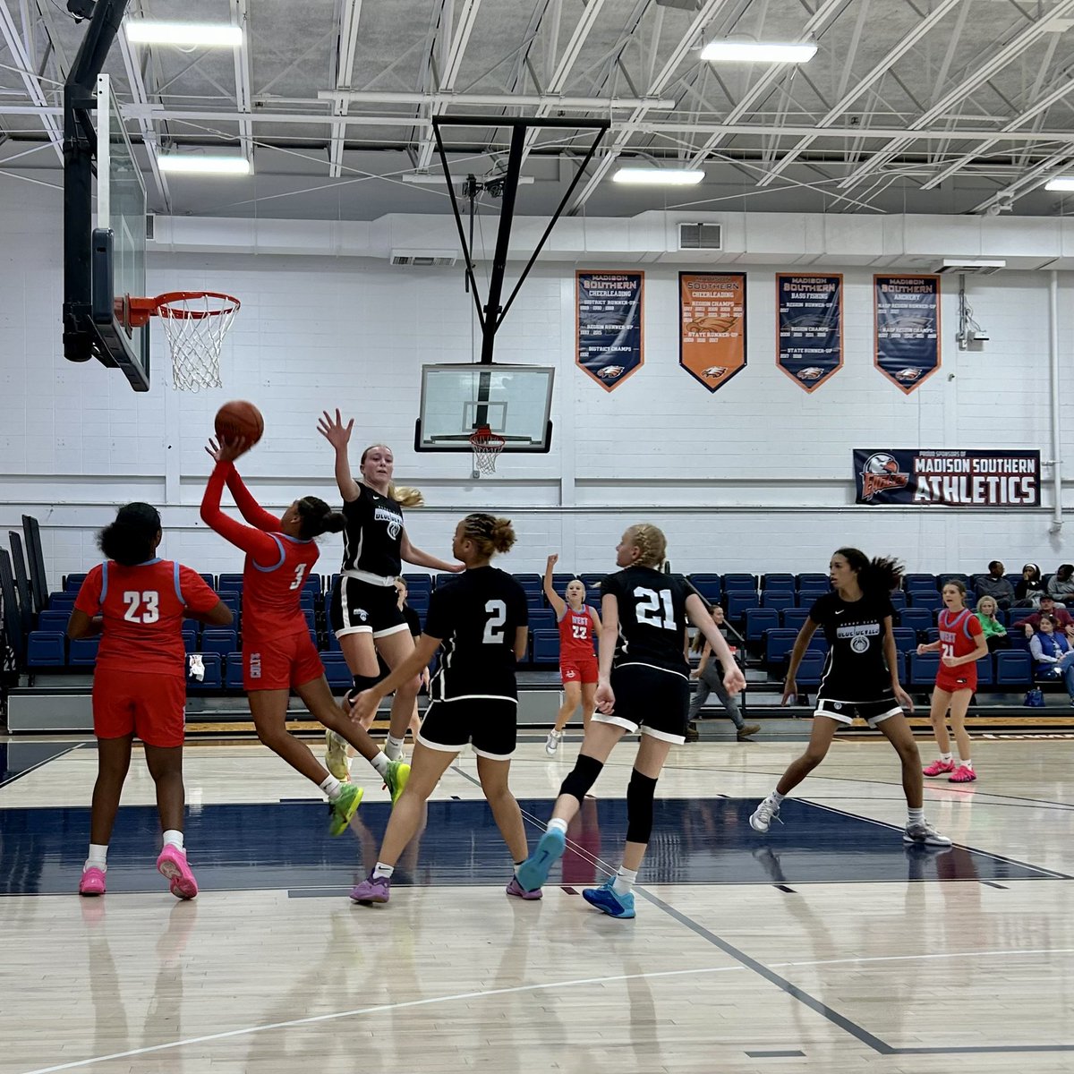 WJHS_LadyHoops's tweet photo. Great First Scrimmage of the Season vs Henry Clay for Both Varsity and JV. Go COLTS π΄
#WereNotDone https://t.co/YIOtj4uUKm