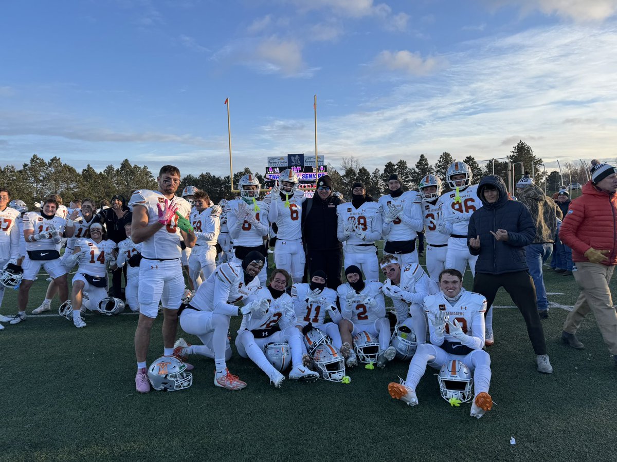 BarkellLisa's tweet image. 10 and 0 Baby 🥶#RollDiggs #Family #KellenStrong