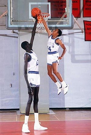 ChipiChapina's tweet photo. @javibalmaseda1 @GIGANTESbasket Esta foto de Bol y Weeb me encanta https://t.co/Qi4F1RVDkX