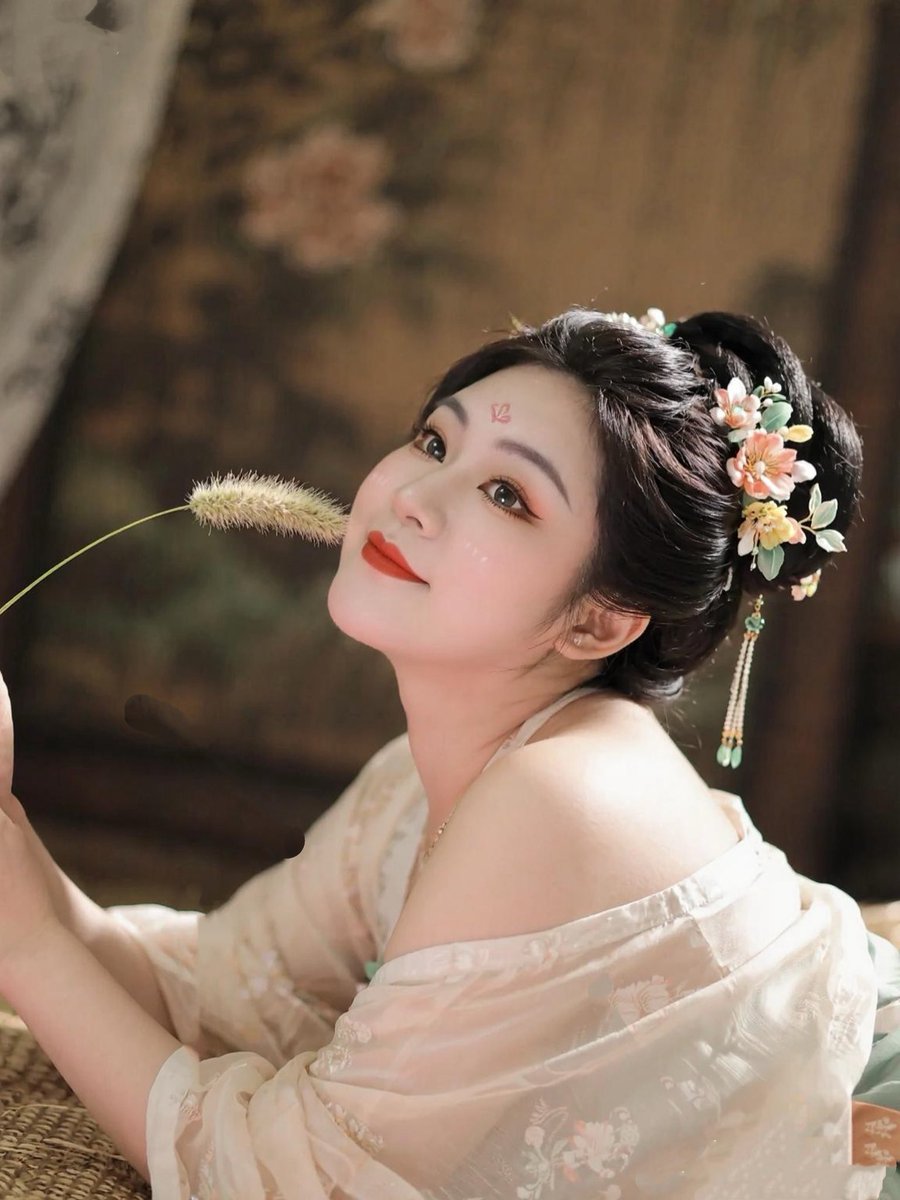 CDqingya's tweet photo. 拍的我好妹CD，男娘 https://t.co/2npnztmgc1