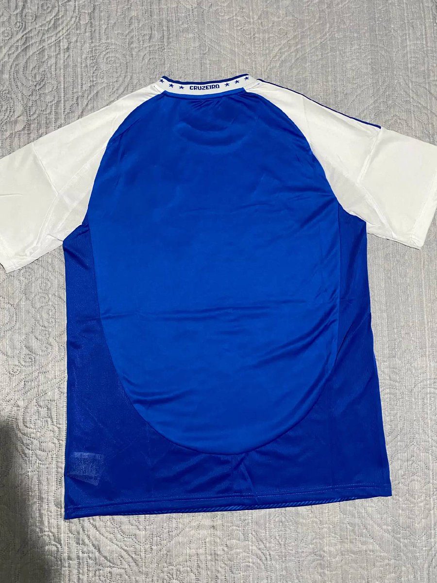 lojaelhsports's tweet photo. 🔵⚪ Camisa I Cruzeiro 25/26
A camisa azul do Cruzeiro tá linda demais!
Com conforto, estilo e o orgulho das cinco estrelas no peito.
Perfeita pra quem vive o Cabuloso em qualquer momento!
Link nos comentários
#Cruzeiro #Cabuloso #CamisaAzul #FutebolBrasileiro #ELHSports https://t.co/3AqJX6NPt9