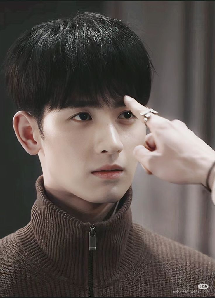 yourikymm's tweet photo. Spoiler jangan di baca!!
Dan gue gak terima sama endingnya the spirealm semua gak inget juishi jadii bikin teori sendiri kalo mereka semua nyata bukan cuma mimpi juishi pas koma,mereka beneran orang yang ditarik pintu1(anugerah) buat jalanin pintu 2 (game)nya juishi 
Bedanya apa? https://t.co/RU5Upfp3X2