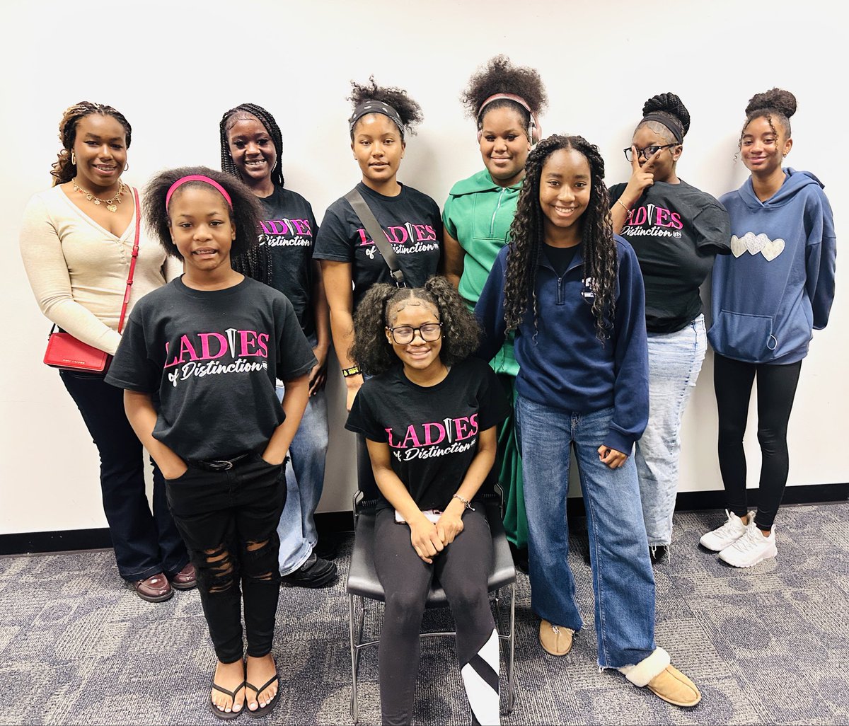 DistinctlyHIS tweet media