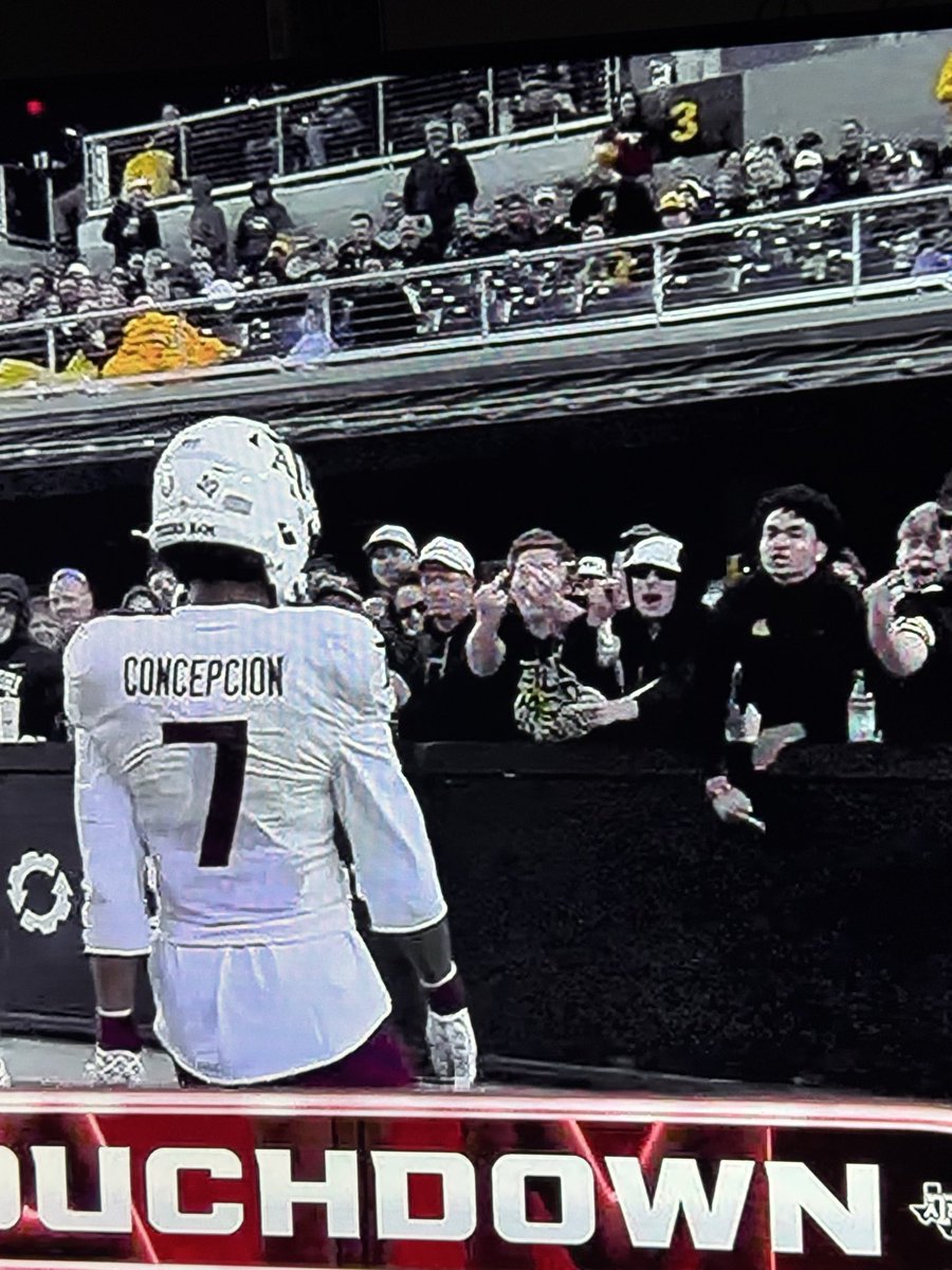 joshalee91's tweet photo. lol Gig’em 👍🏼

@AggieFootball @MizzouFootball @SEC @12thMan #12thMan #texasaggies #kcconcepcion #aggies https://t.co/jwIwUBltiw