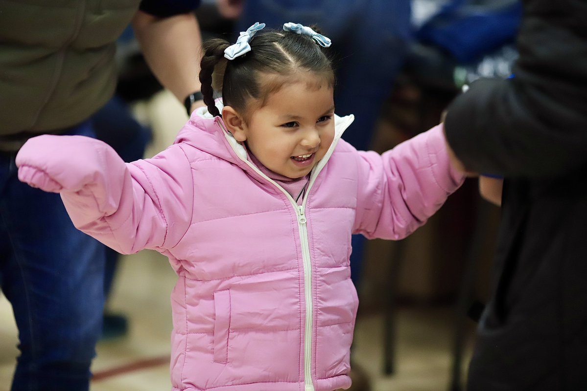 lammyslowdown's tweet image. Scenes from @OperationWarm and @MarathonPetroCo collaboration Thursday to provide coats to children in #FortHall #idaho

@IdahoStateJ